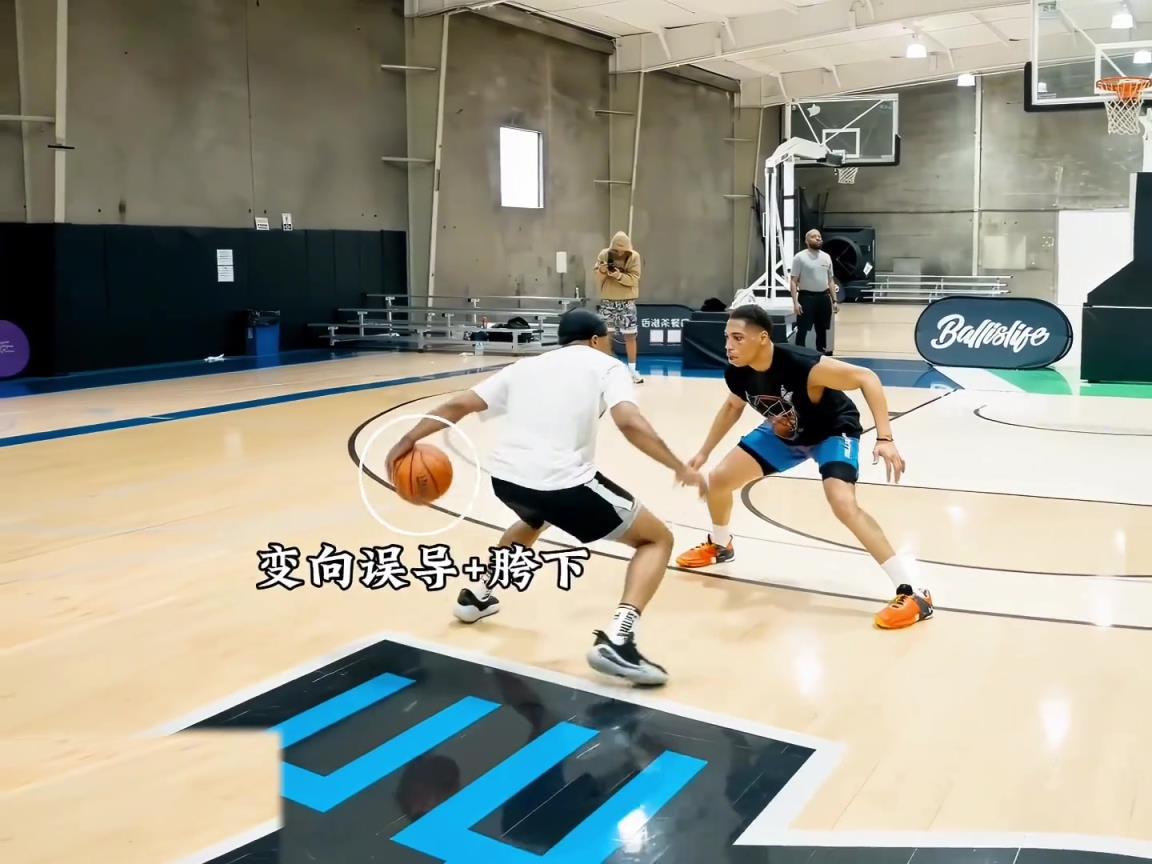 “實(shí)戰(zhàn)中的節(jié)奏過(guò)人動(dòng)作鑒賞，連續(xù)胯下變向舞蹈銜接頓拜突破”