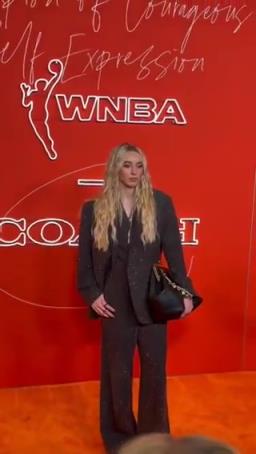 女狀元佩吉強(qiáng)勢登陸WNBA，實(shí)力超強(qiáng)，顏值也杠杠的